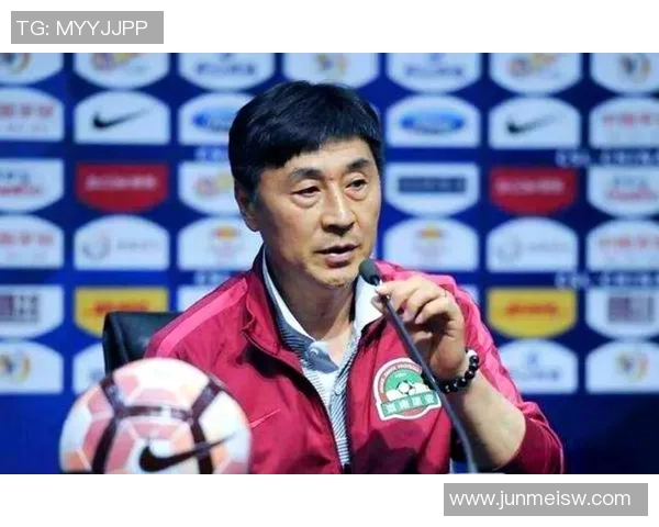 历代足球传奇人物排行榜前20名，你了解哪些球星的辉煌历史和成就