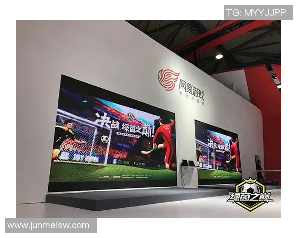 对称绘画展现绿茵足球巨星风采激情点燃梦想舞台