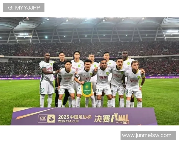 岁月不败英雄传奇 足坛老将再续辉煌荣光